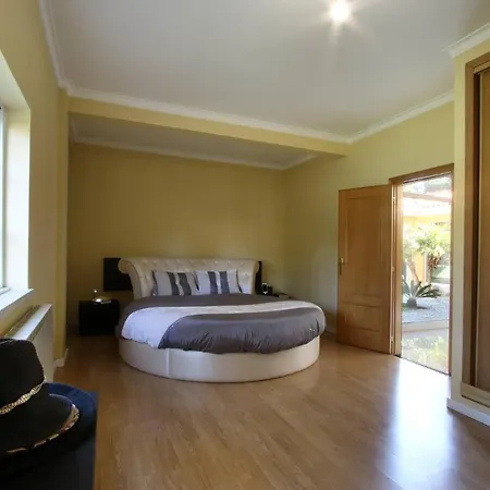 Herdade Da Aroeira And Swimming Pool Villa Aroeira (Setubal)